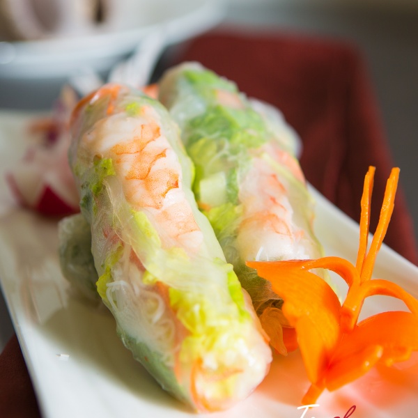 Order 7. Fresh Spring Roll (cut 8 piece) food online from Top Thai Cuisine store, Reseda on bringmethat.com