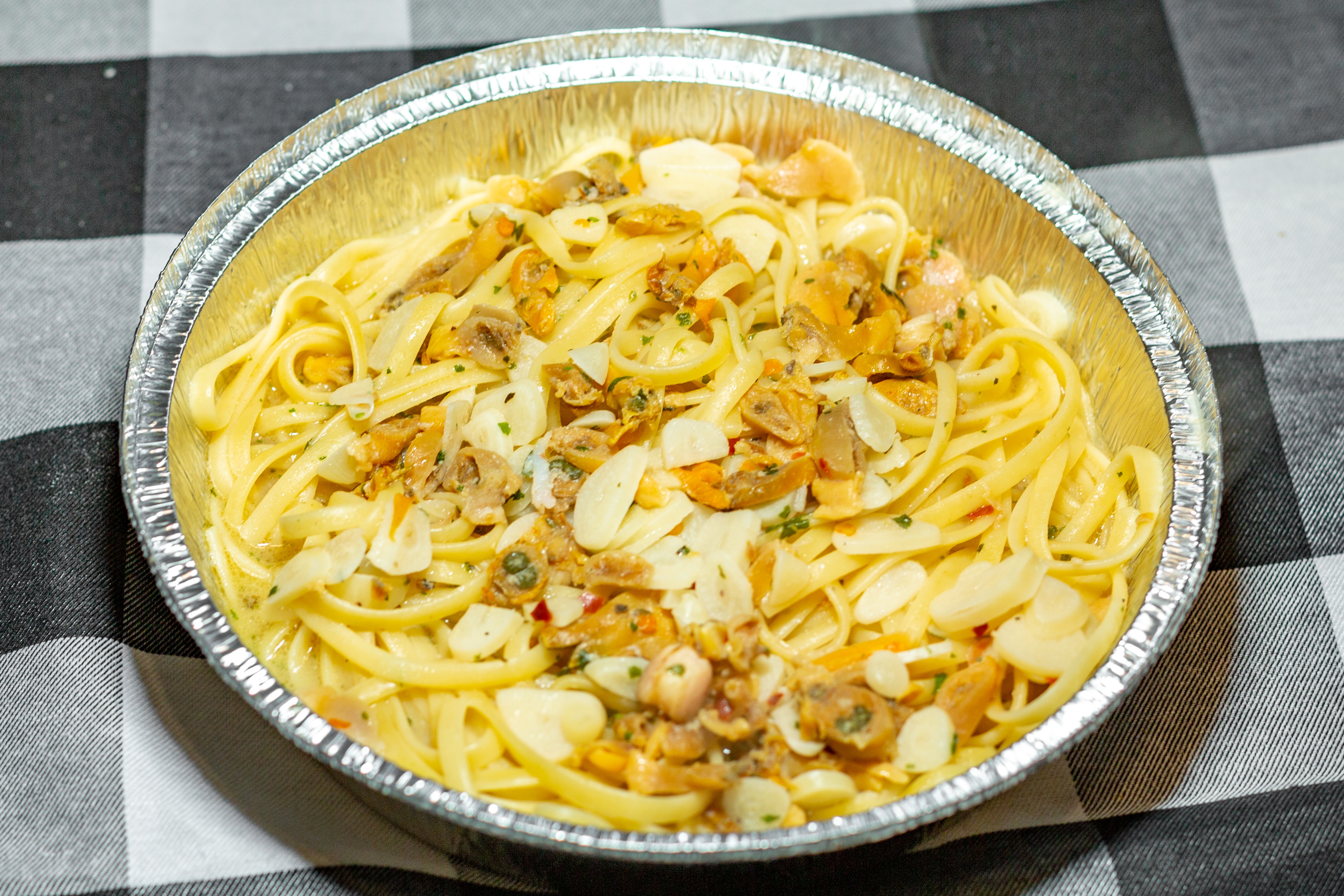 Order Linguine Clam Sauce - Pasta food online from Brothers Pizza store, Little Egg Harbor Township on bringmethat.com