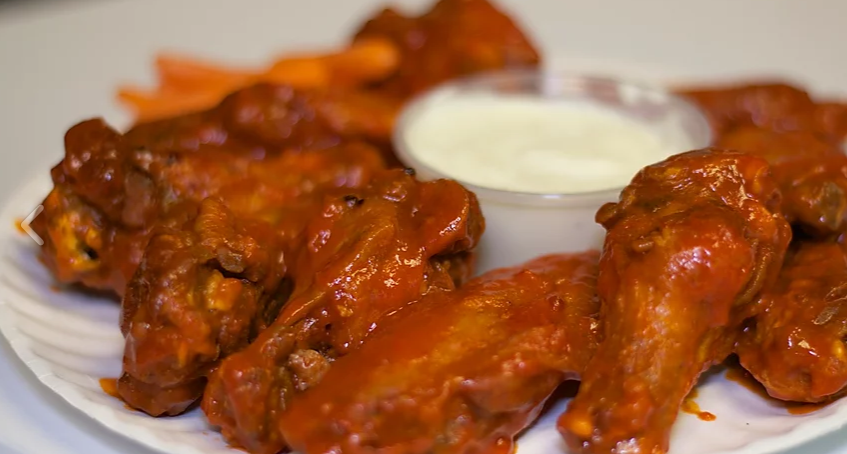 Order Bucket Wings food online from Deniro's Pizzeria store, Depew on bringmethat.com