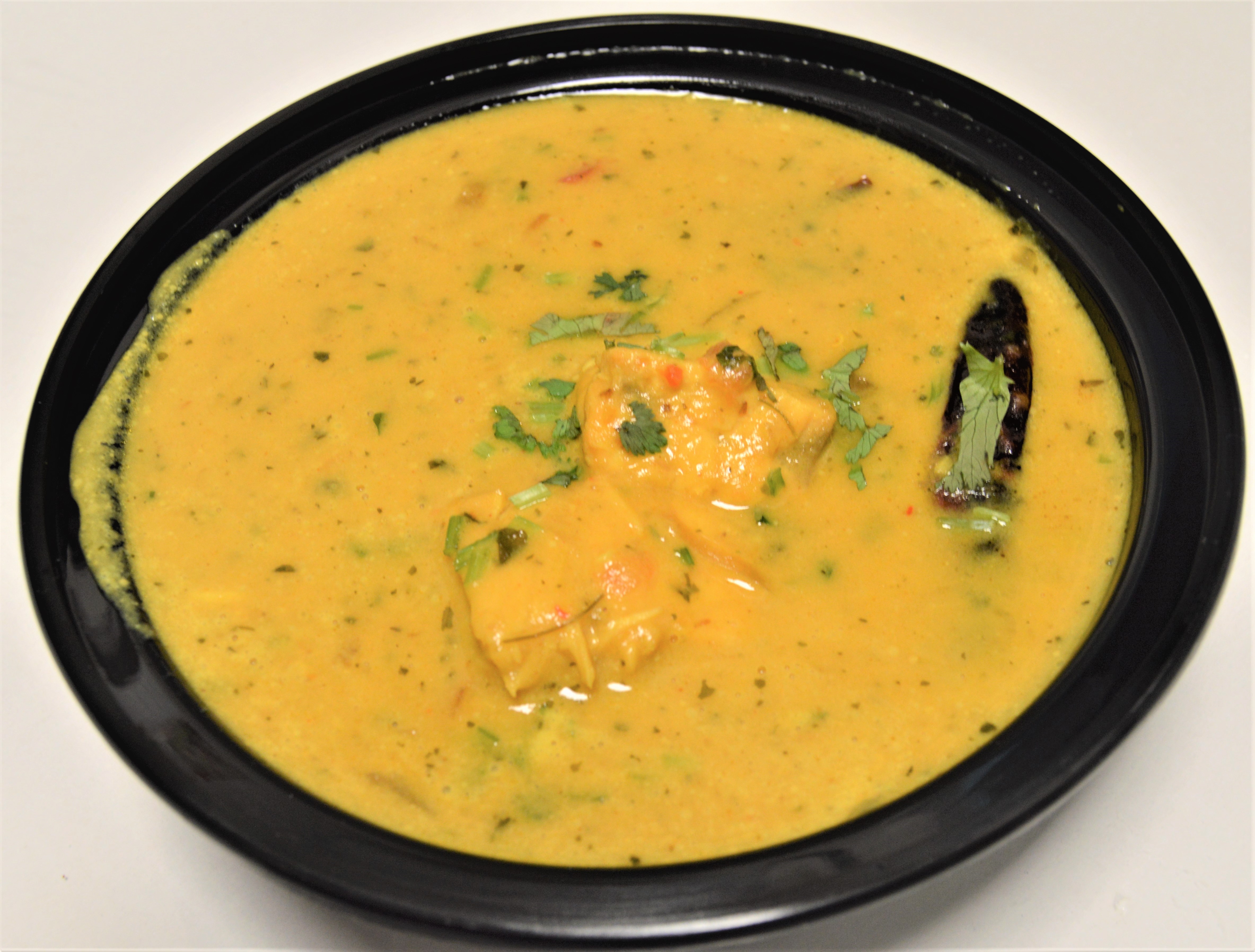 Order 44. Salmon Curry food online from Salt And Pepper Grill Iii store, Washington on bringmethat.com