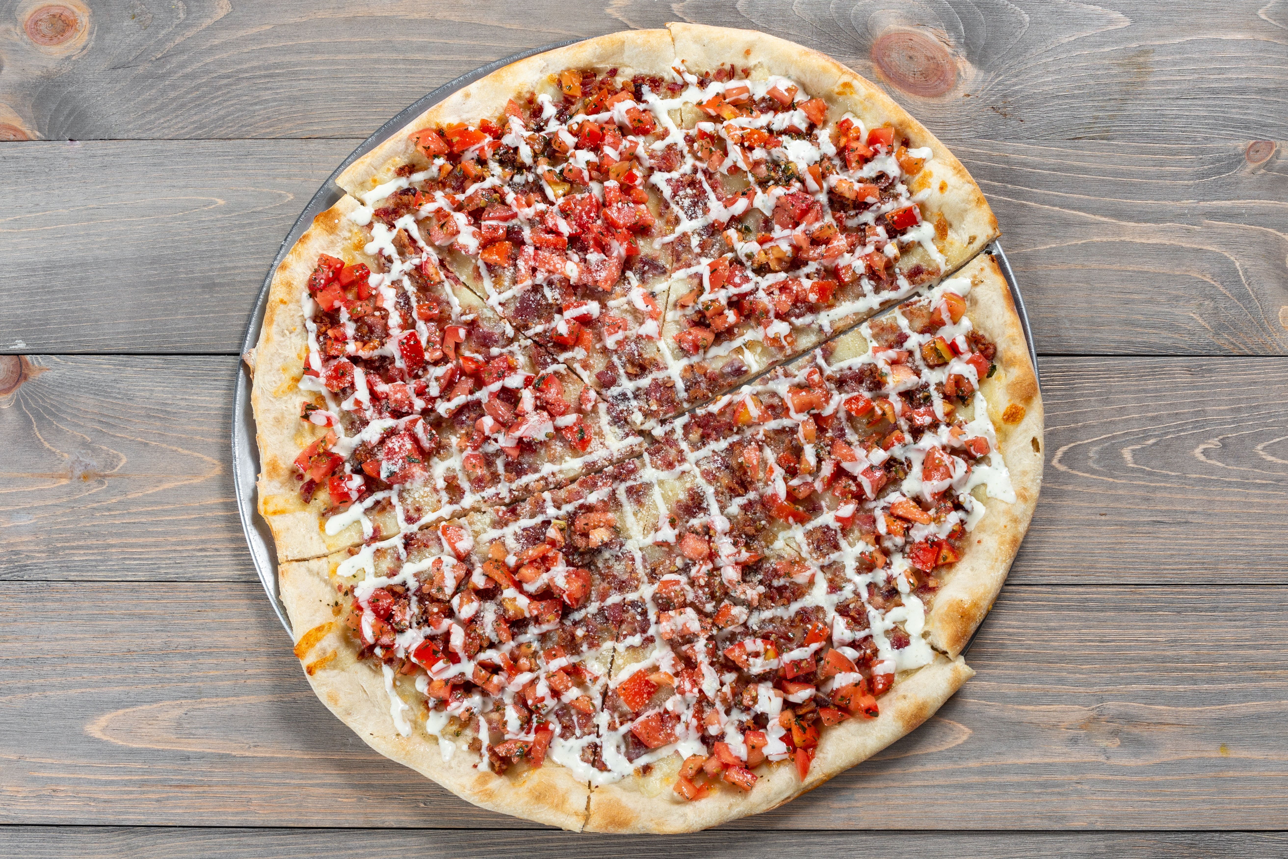 Order Bacon, Tomato & Ranch Pizza - Medium 14'' (6 Slices) food online from Pizza Town Ii Lickdale Indiantown Gap store, Jonestown on bringmethat.com