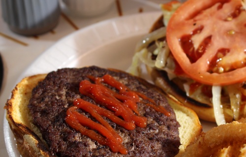 Order 1/4 Roundhouse Hamburger food online from Franksville store, Chicago on bringmethat.com