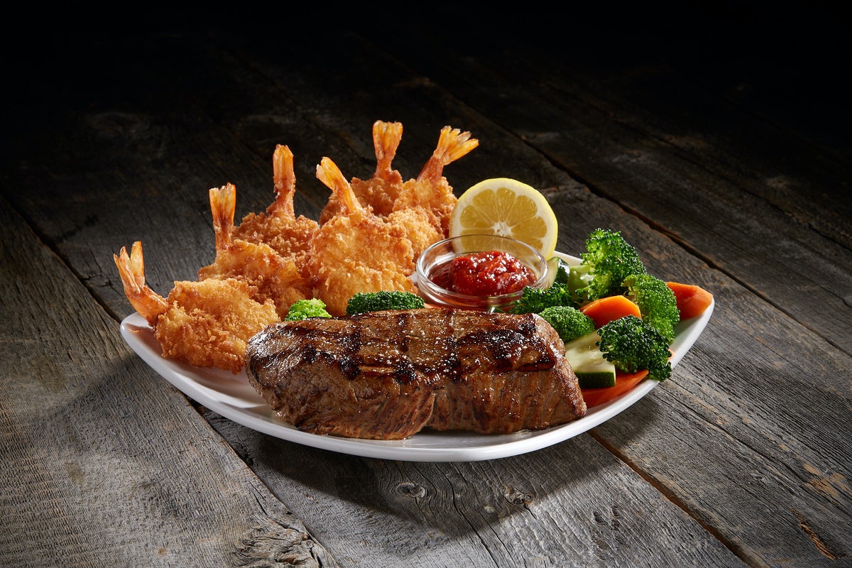 Order Giant Shrimp & Steak food online from Sizzler store, Provo on bringmethat.com