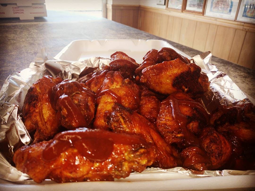 Order Chicken Wings - 1 lb. food online from Pizza Bono store, Plattsburgh on bringmethat.com