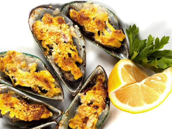 Order Baked Green Mussels food online from Sushiraw store, Los Angeles on bringmethat.com