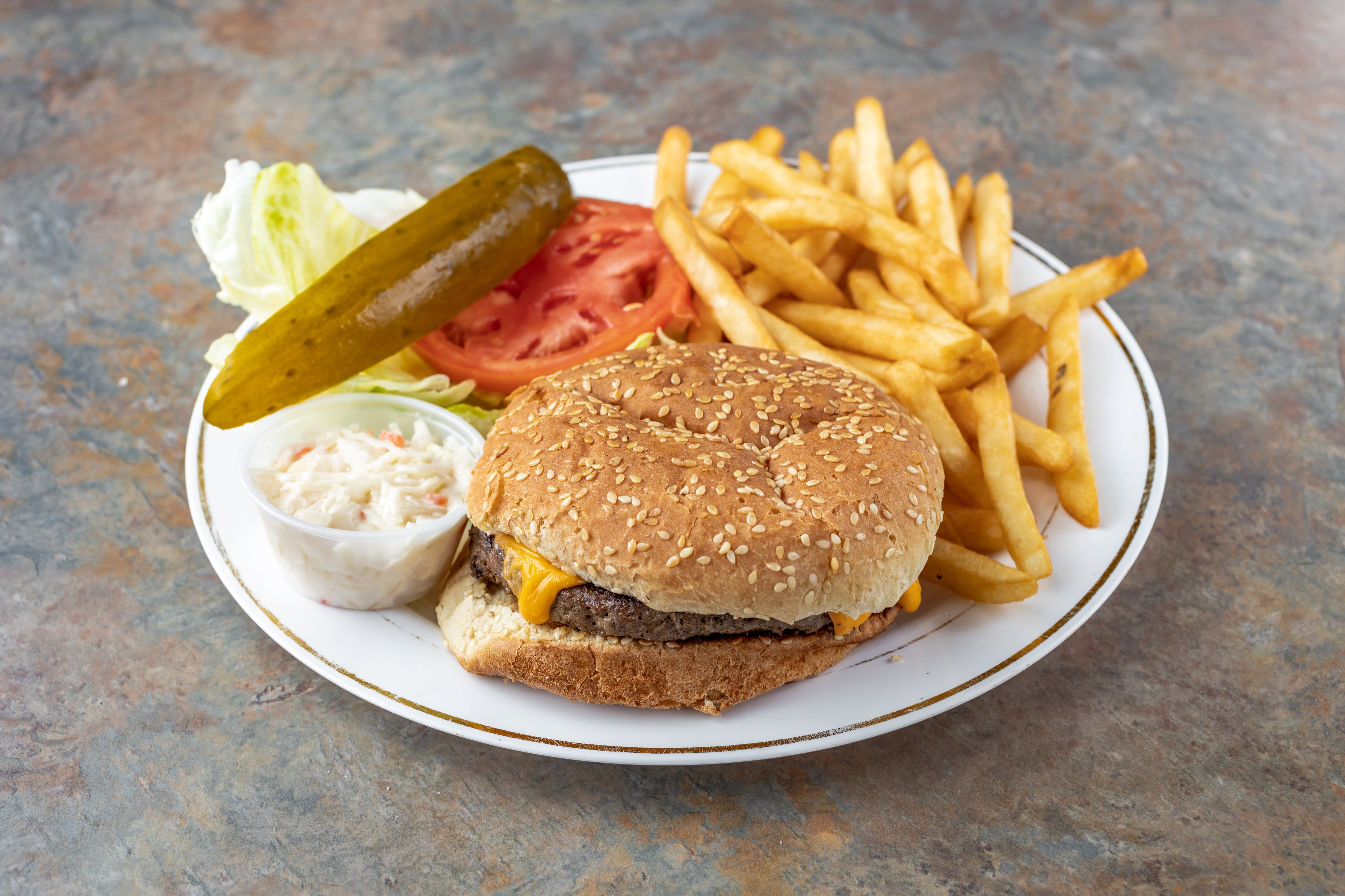 Order Cheese Burger Deluxe - Burger food online from Gigi's pizza store, Whitestone on bringmethat.com
