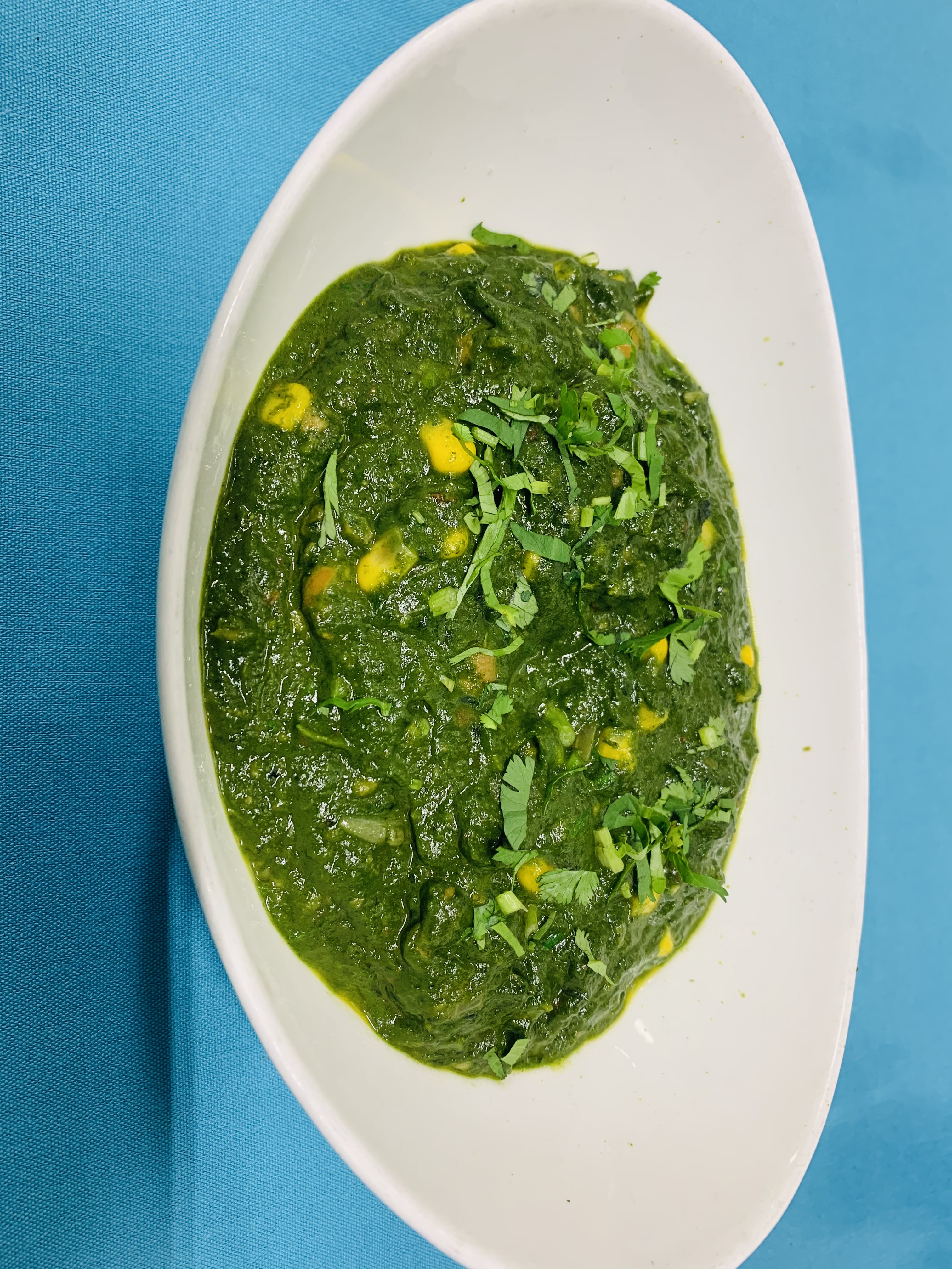 Order Palak Paneer with Chickpeas and Corn food online from Aahar Indian Cuisine store, New York on bringmethat.com