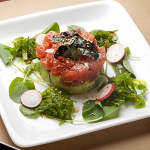 Order Yellowfin Tuna food online from Roam Artisan Burgers store, San Francisco on bringmethat.com