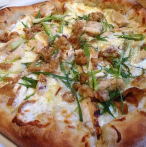 Order California Garlic Chicken Pizza food online from Jenny's Pizza & Pasta store, Houston on bringmethat.com