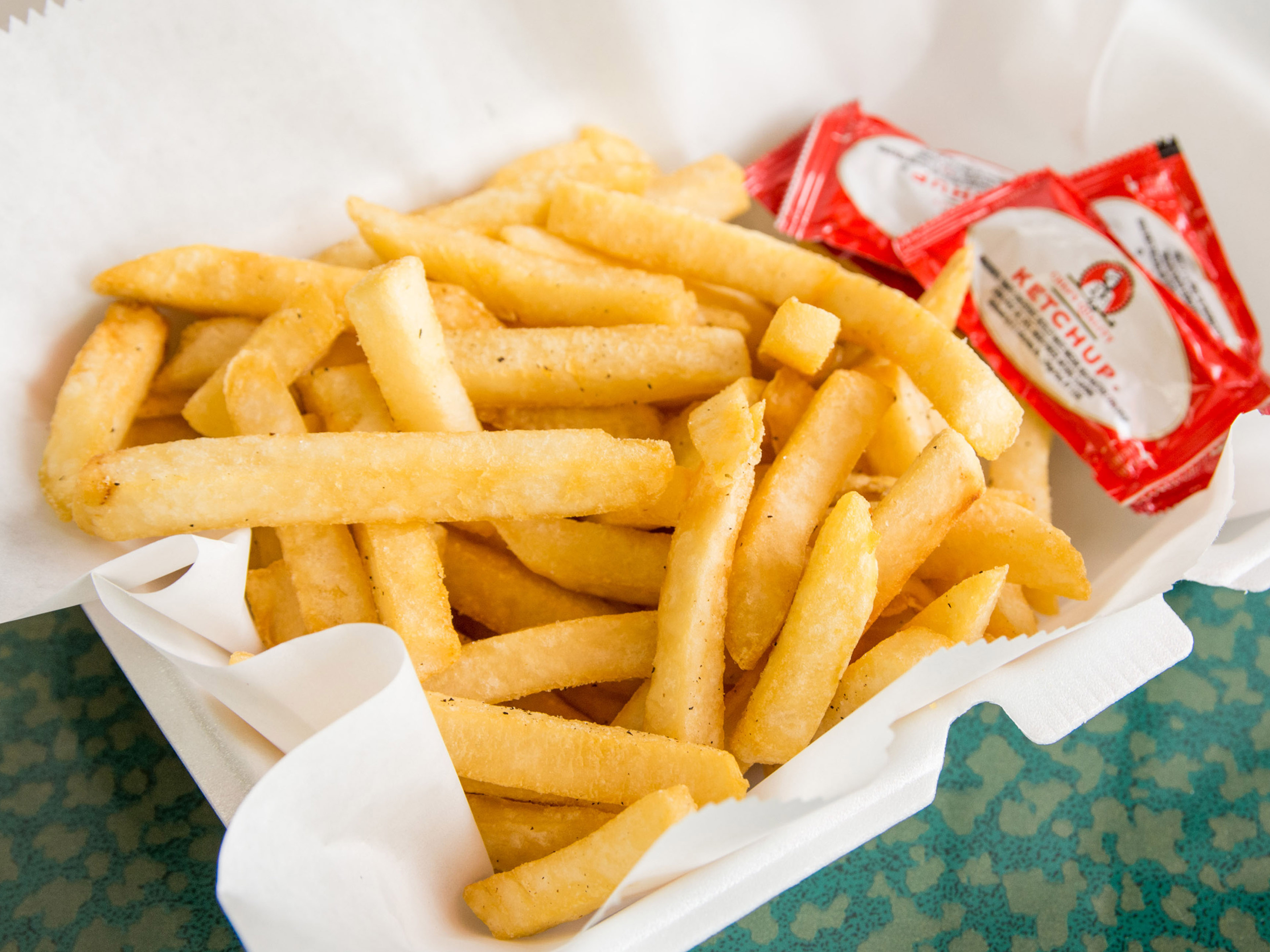 Order French Fries food online from Philadelphia Style Pizza and Subs store, Pikesville on bringmethat.com