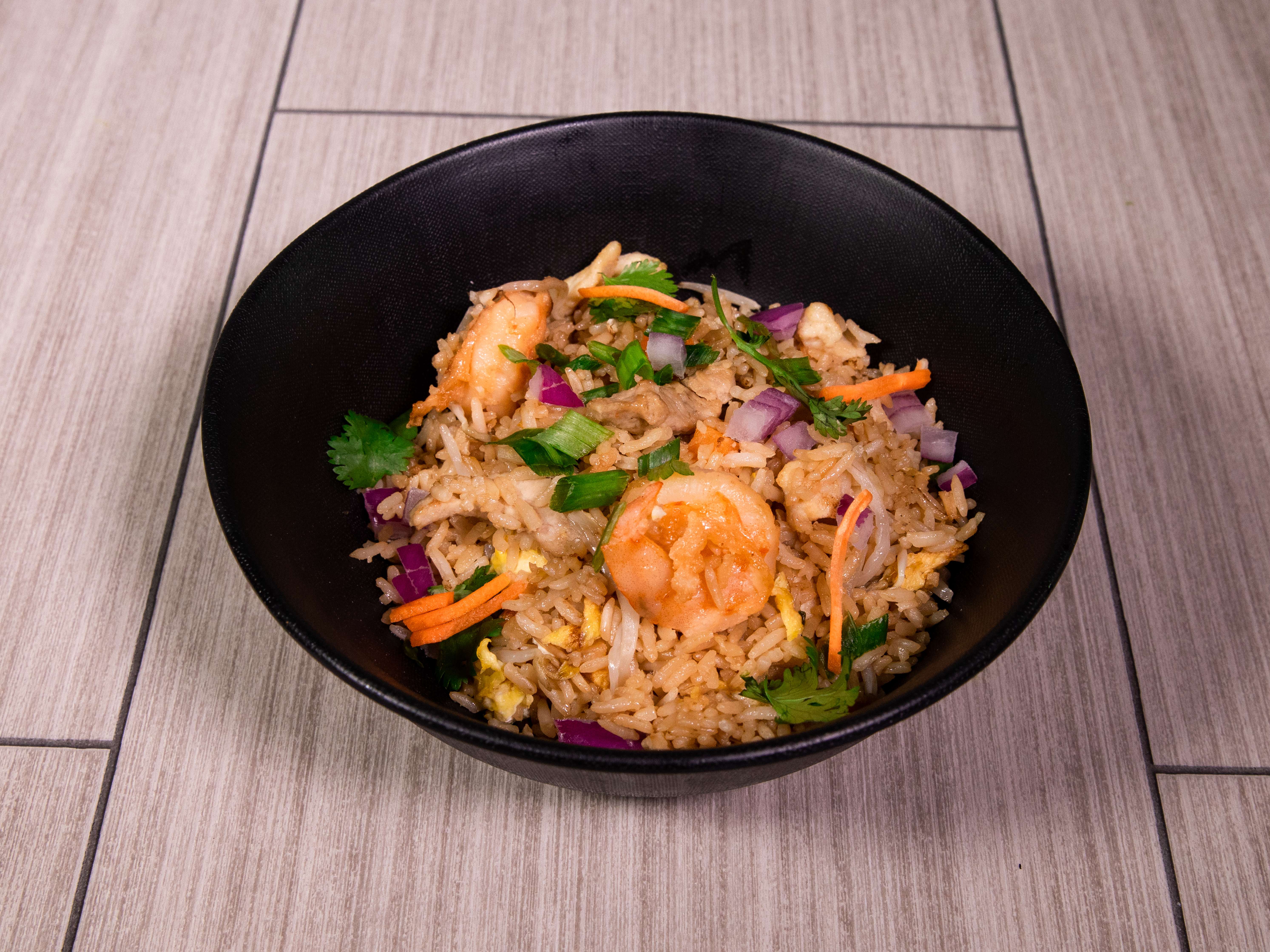 Order FR6. House Fried Rice food online from Hunan Garden Chinese Cuisine store, Katy on bringmethat.com