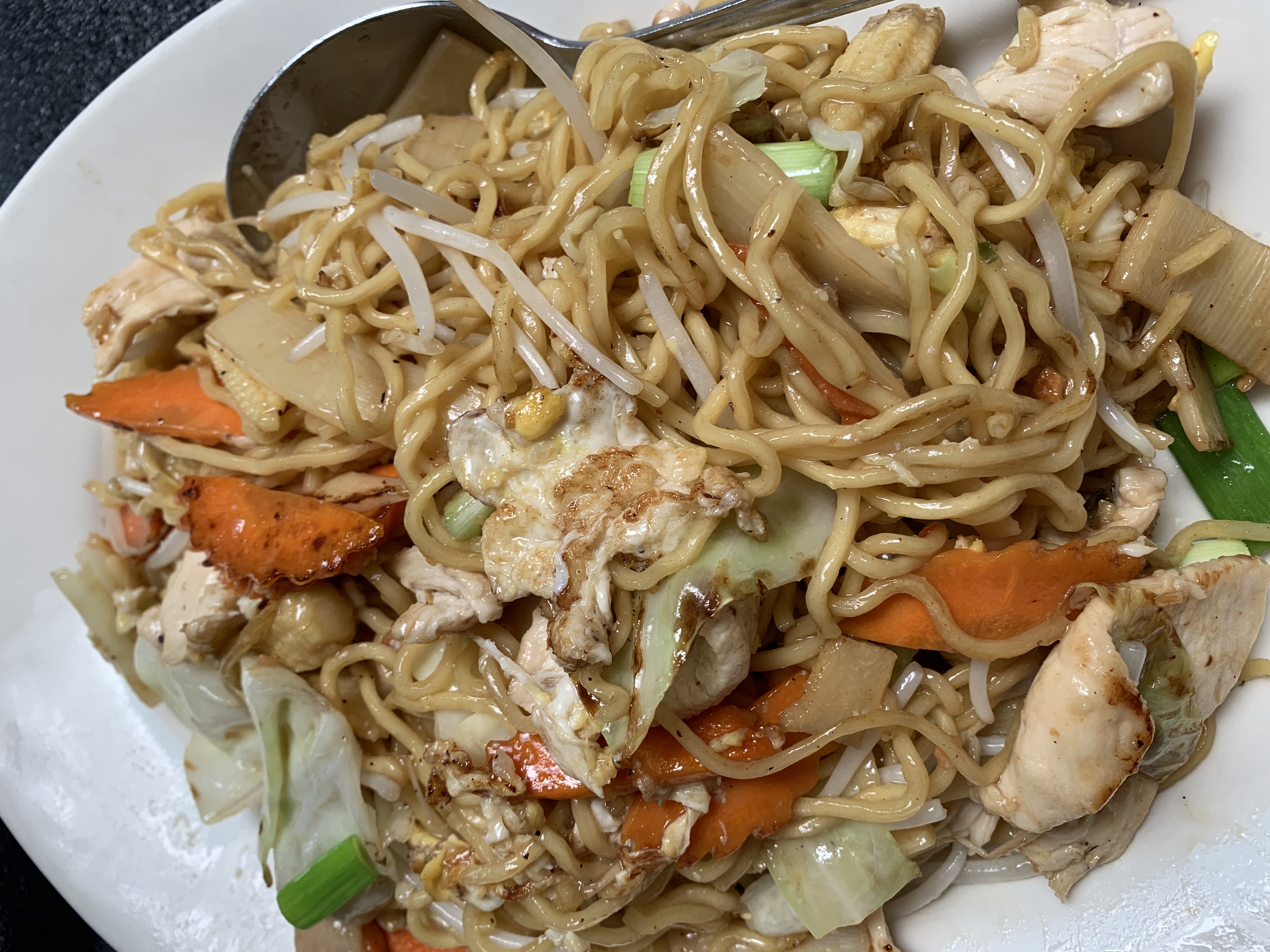 Order Chow Mein food online from Rice Thai Cuisine store, Ventura on bringmethat.com