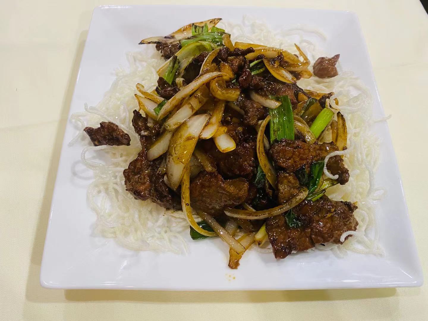 Order B7. Mongolian Beef food online from Wei Buford store, Buford on bringmethat.com