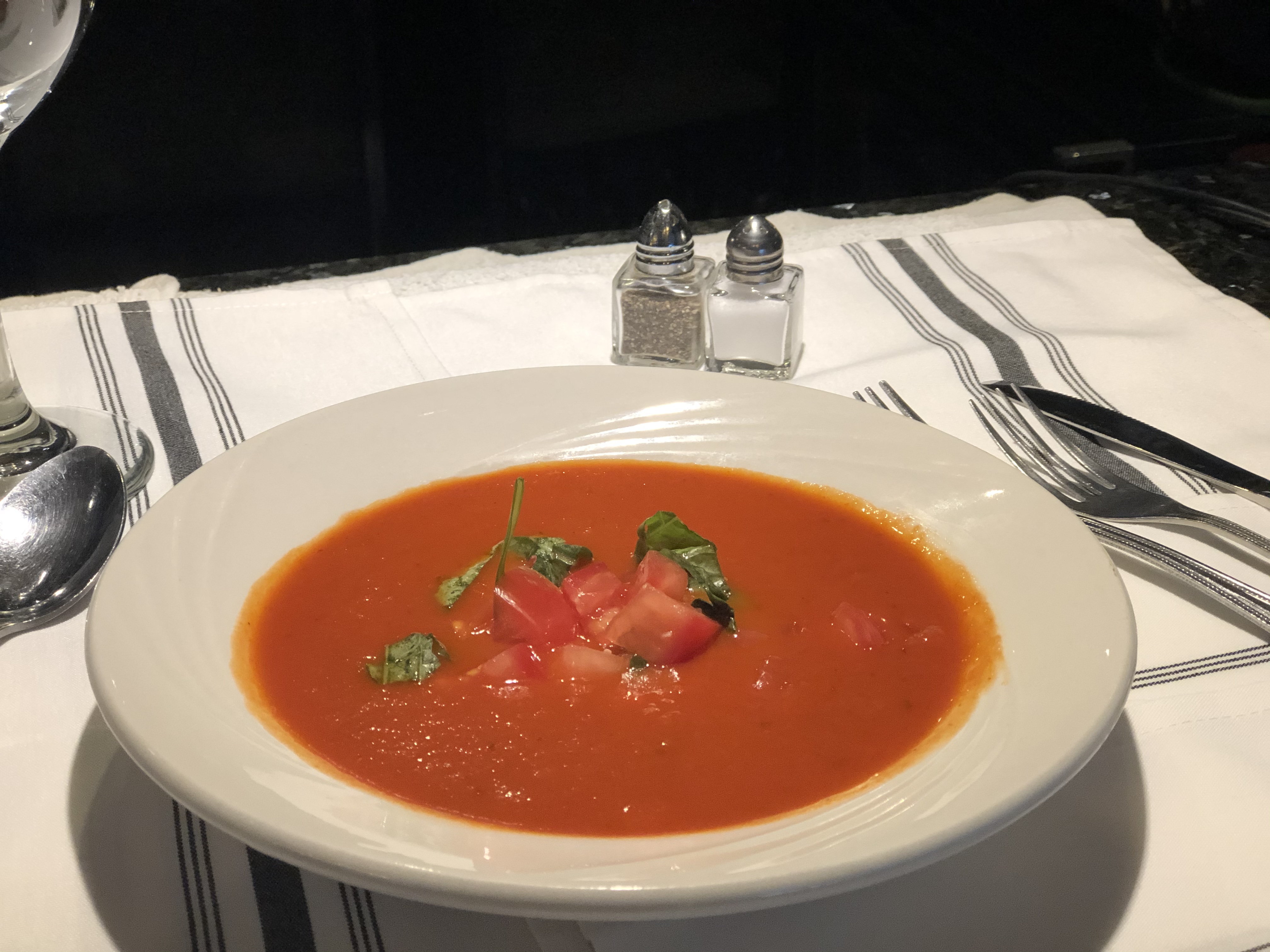 Order Tomato Soup food online from Michelangelo Ristorante store, Los Angeles on bringmethat.com