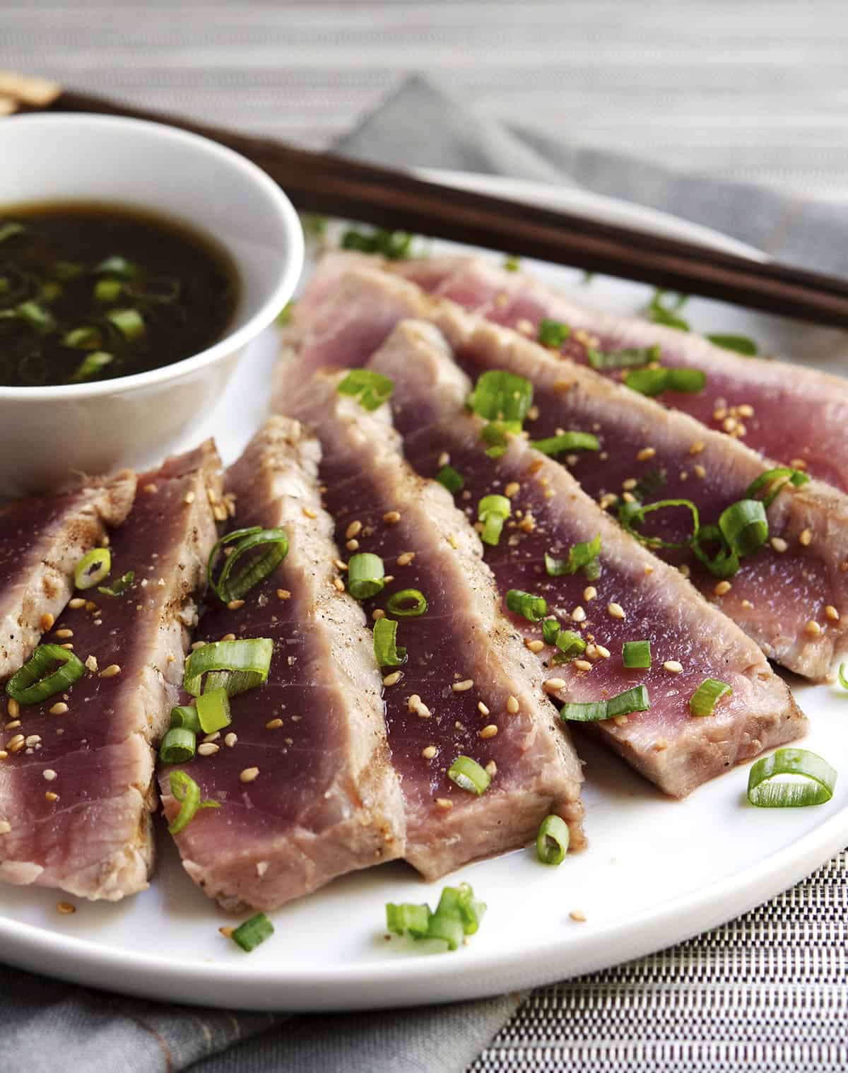 Order Tuna Tatarki food online from Rock wrap & roll store, Chicago on bringmethat.com