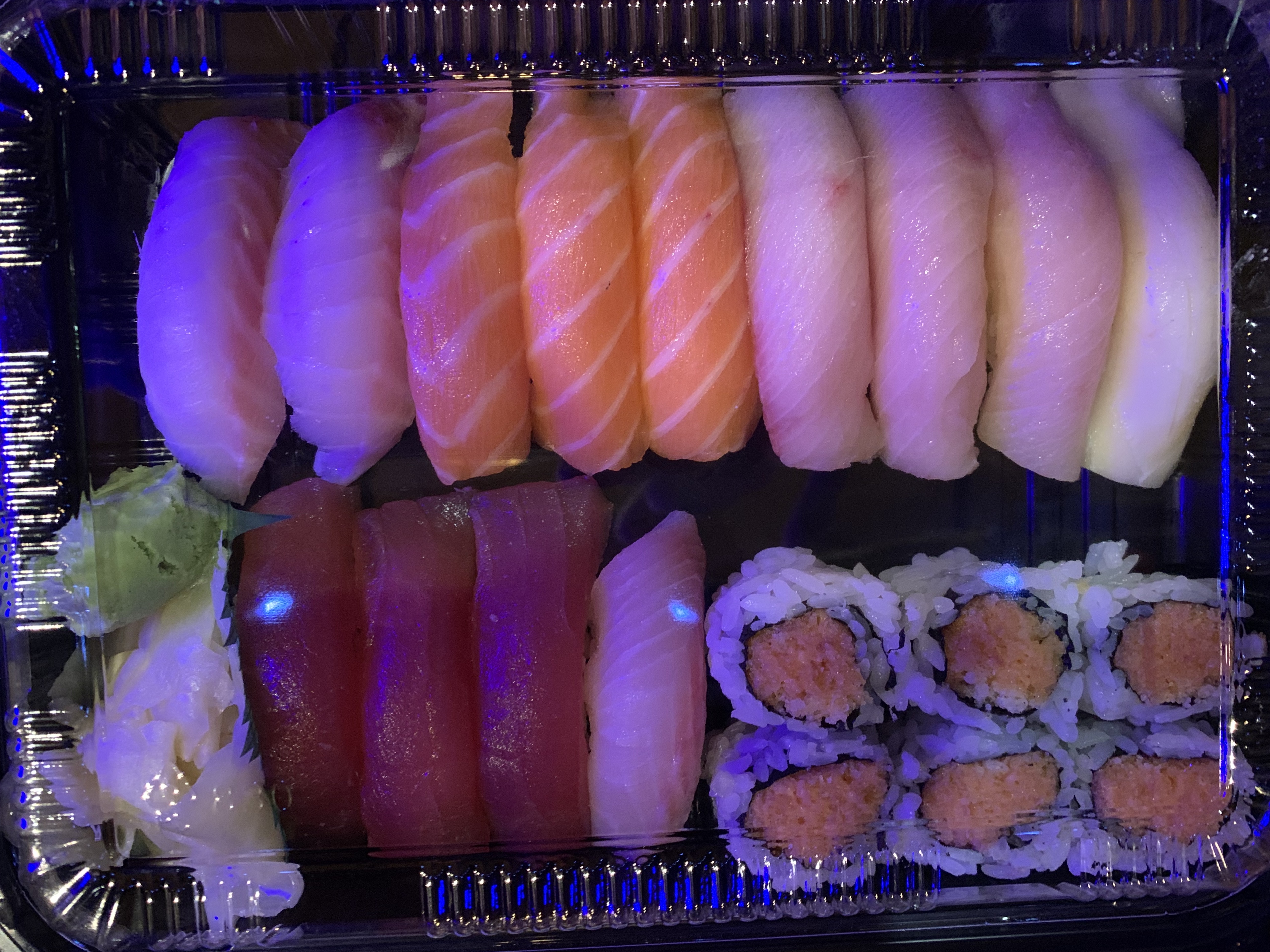 Order 2. Sushi Deluxe Sushi Dinner food online from Fuji Yama Sushi Bar store, Reisterstown on bringmethat.com