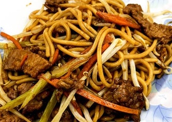 Order Beef Chow Mein food online from New Shanghai Restaurant store, Lake Forest on bringmethat.com