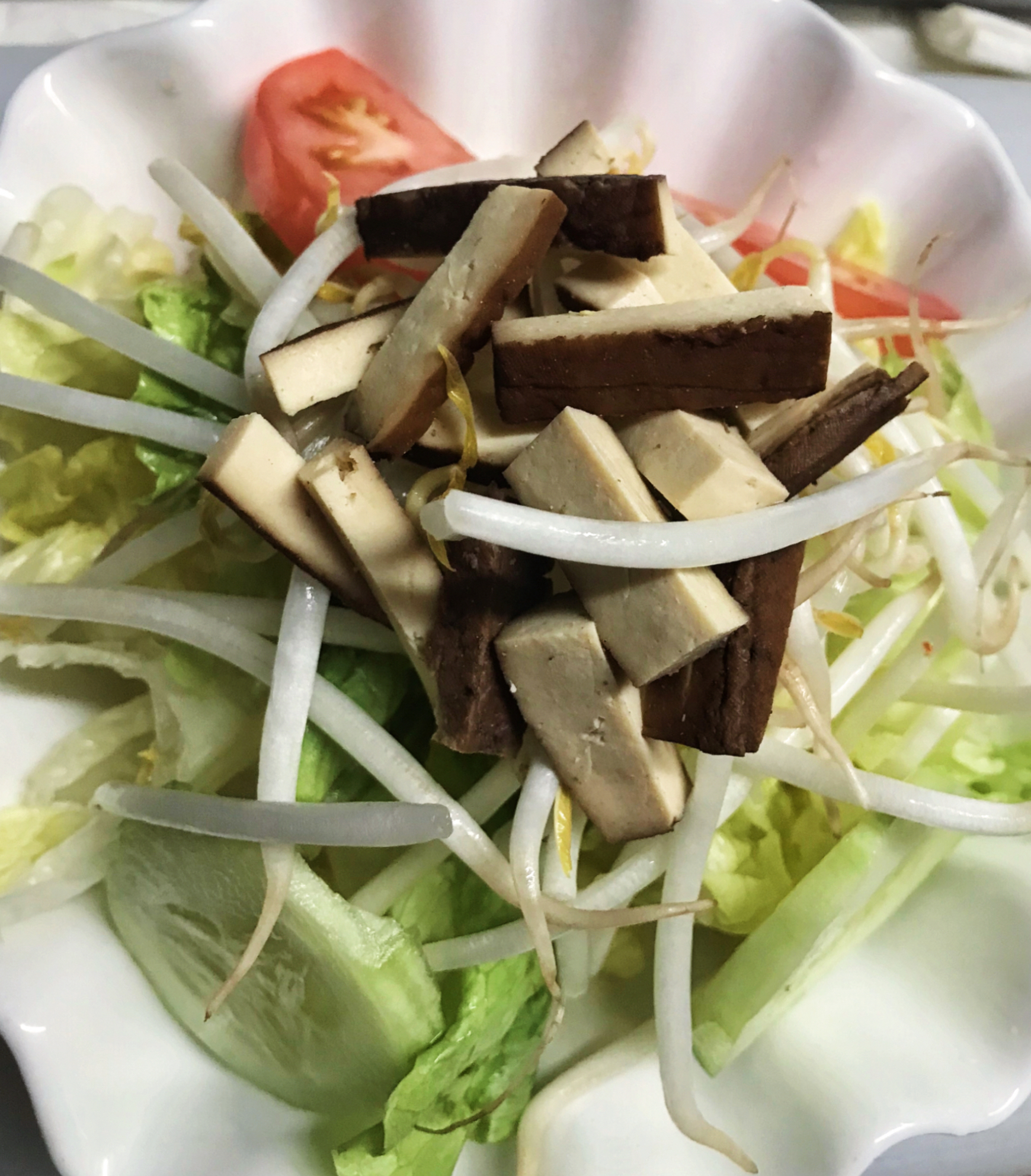 Order 4. Kaek Thai Salad food online from Thai Lemongrass & Sakura Sushi store, New York on bringmethat.com