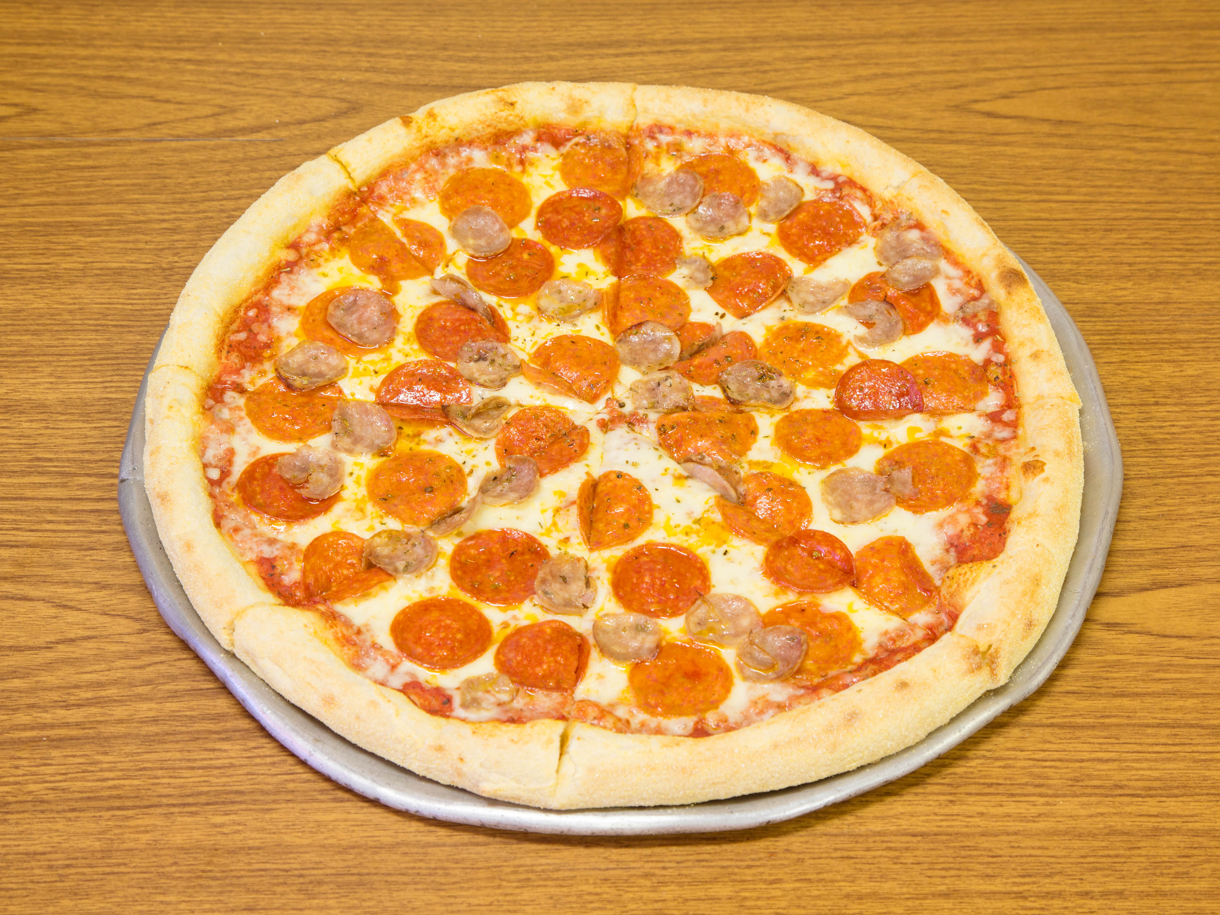 Order Pepperoni Pizza food online from Pizzatown store, Newark on bringmethat.com