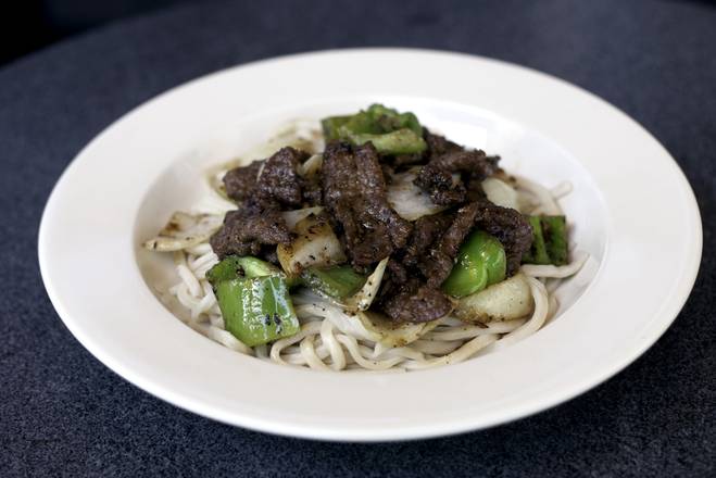 Order Pepper Beef over Shanghai Noodle food online from Ginger Cafe store, Sunnyvale on bringmethat.com