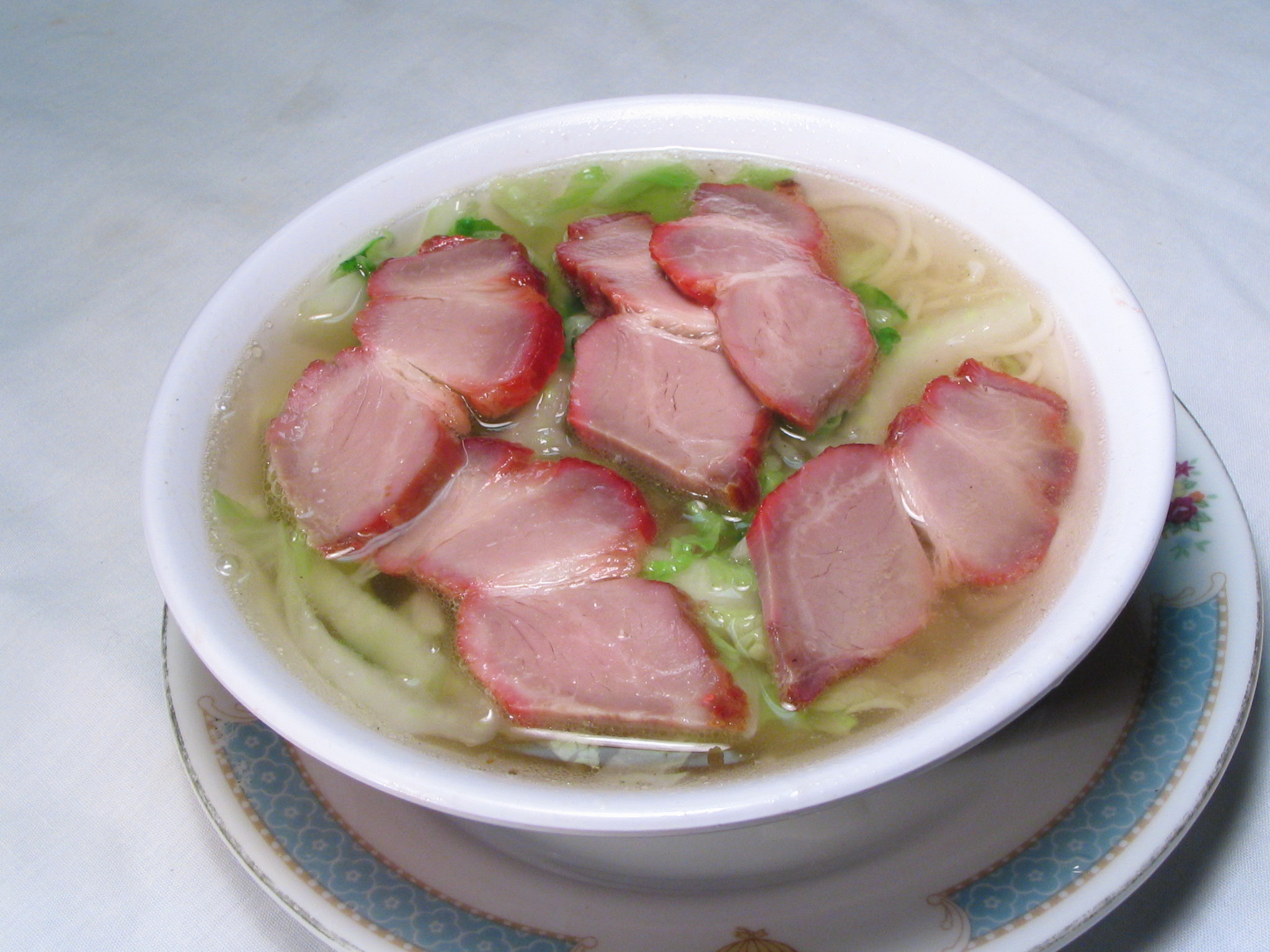 Order Meat Noodle Soup food online from Kim's Restaurant store, Los Angeles on bringmethat.com