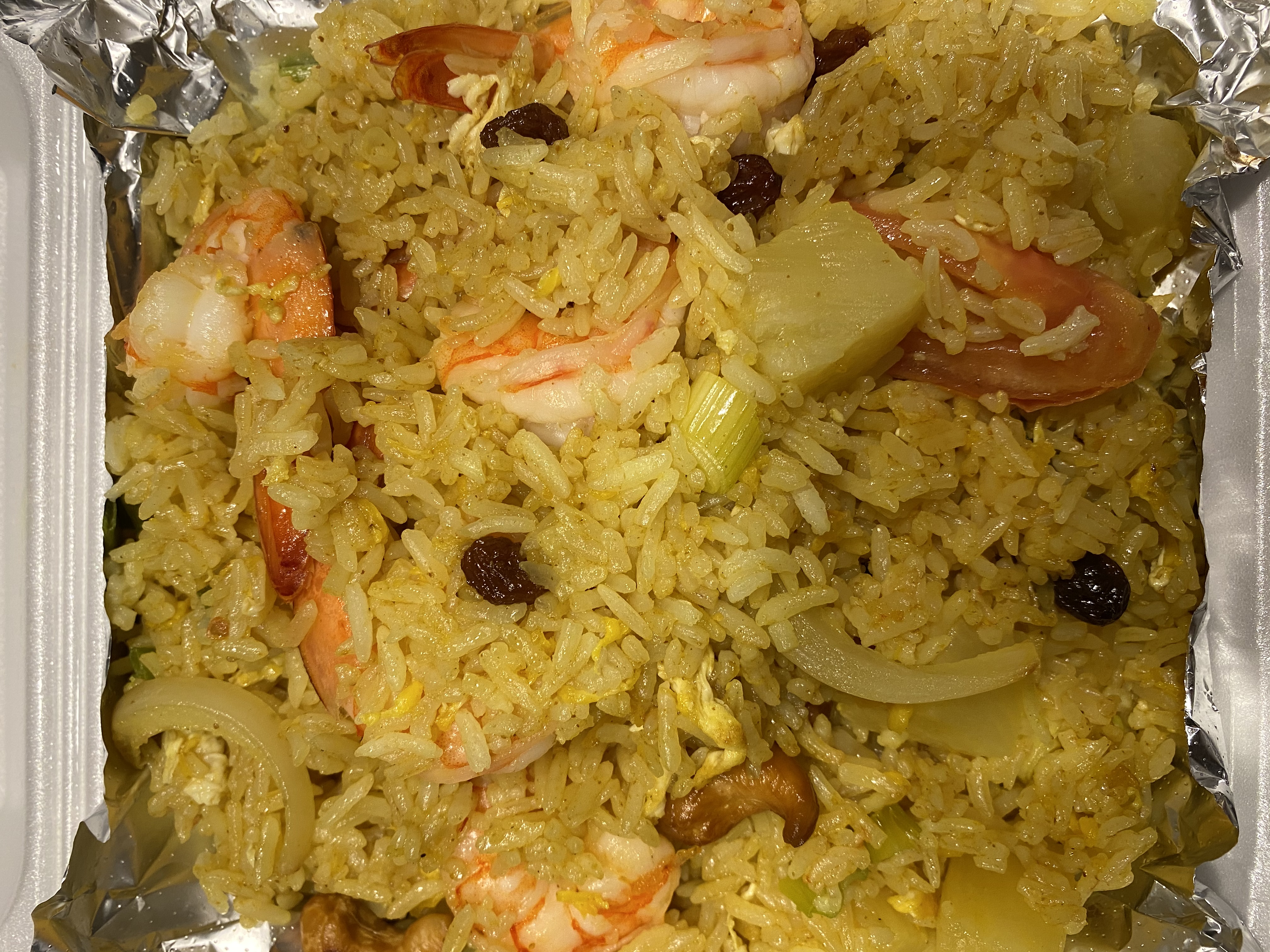 Order Pineapple Fried Rice with Shrimp  food online from Cajun Seafood House store, Los Angeles on bringmethat.com