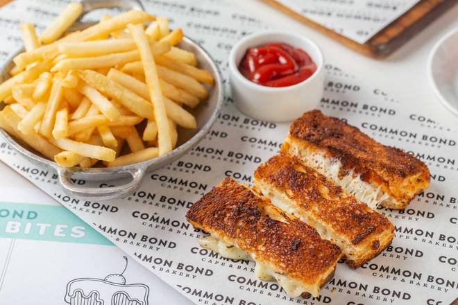 Order Kids Grilled Cheese food online from Common Bond Bistro & Bakery store, Houston on bringmethat.com