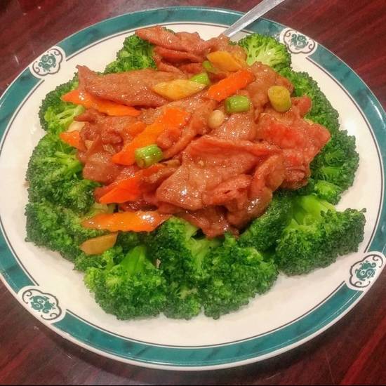 Order Beef w/ Broccoli / 西蘭牛 food online from Sam Woo Barbeque store, Alhambra on bringmethat.com