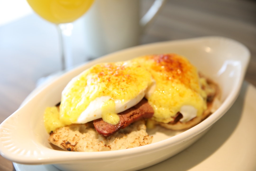 Order Chorizo Sausage Benedict food online from Jines Restaurant store, Rochester on bringmethat.com