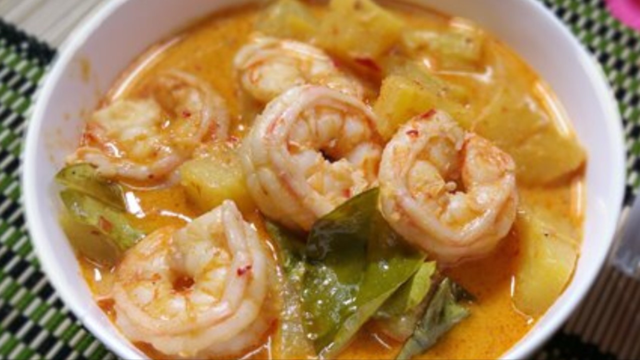 Order Pineapple  Curry food online from Thai-U-Up store, Seattle on bringmethat.com