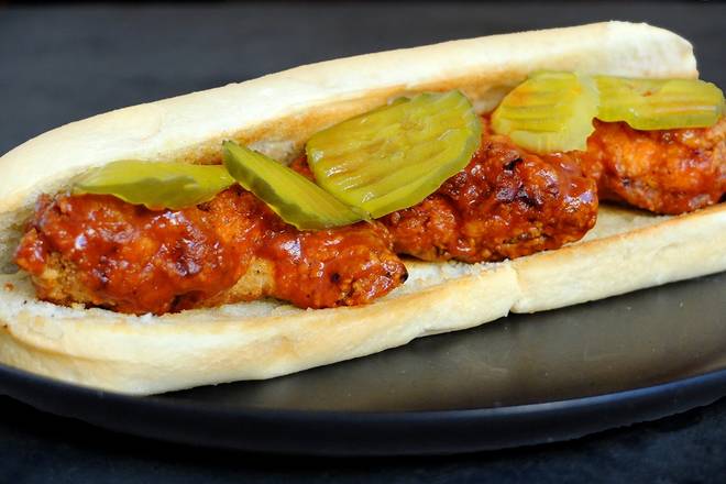 Order Tennessee Hot Chicken Sandwich food online from Arturo's Pizza store, Minneapolis on bringmethat.com