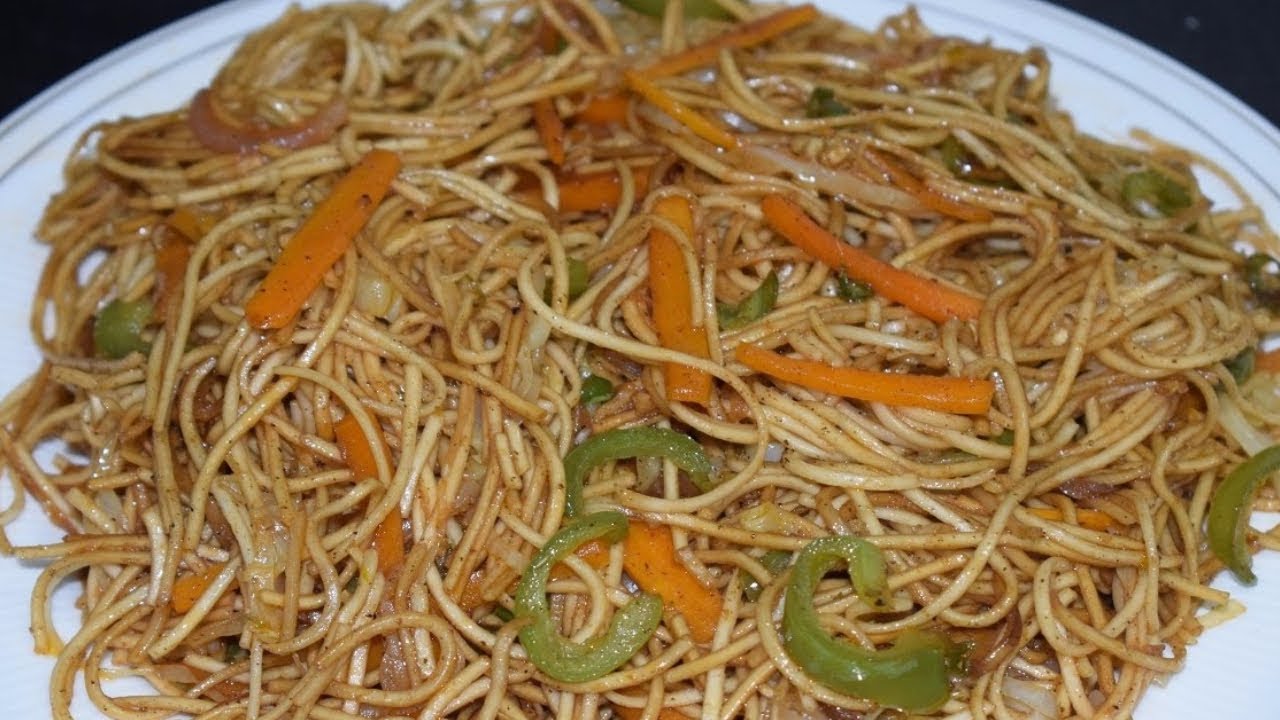 Order 16 oz. Chowmein Noodles food online from Indian Grocery & Chaat store, Modesto on bringmethat.com