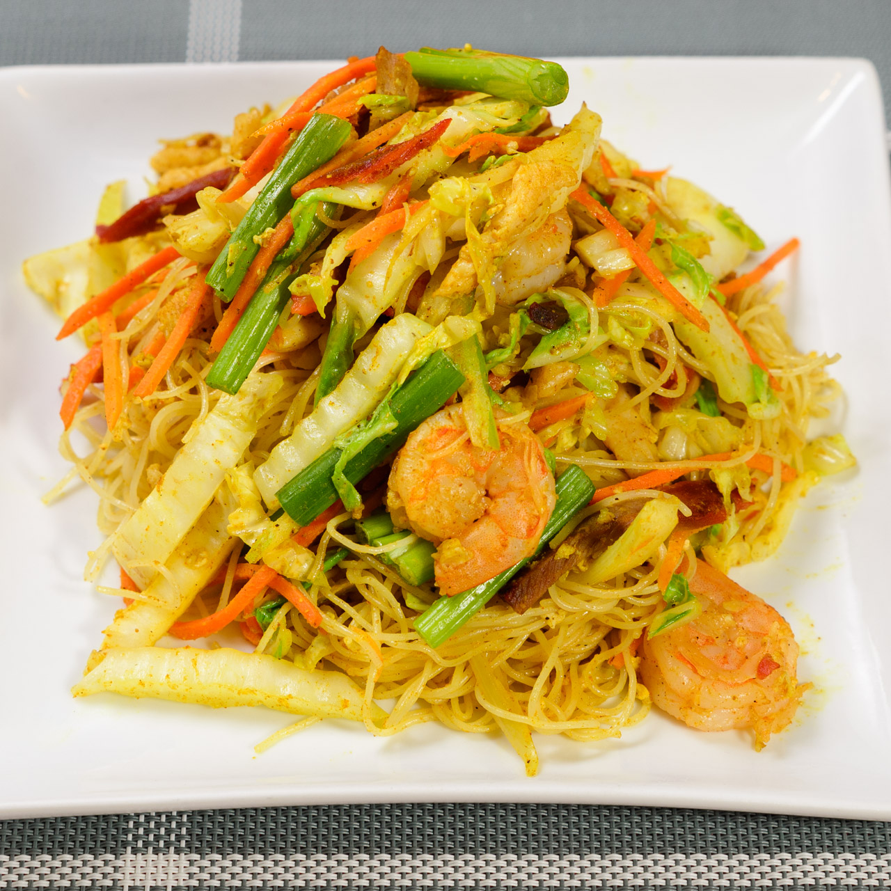 Order Singapore Rice Noodles food online from Oriental Cafe store, Rockville on bringmethat.com