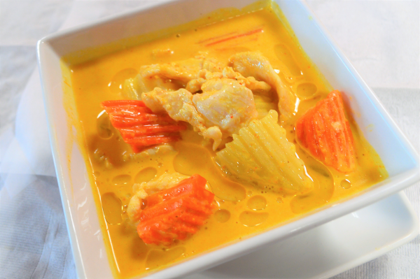Order 66. Yellow Curry food online from Rialto Thai Kitchen store, Rialto on bringmethat.com