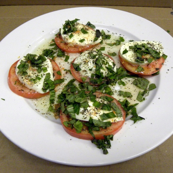 Order Caprese Salad food online from Fatty Magoos Bar & Eatery store, Bolingbrook on bringmethat.com