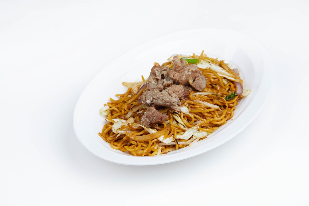 Order Lo Mein w/Beef food online from MoCA Asian Bistro - Queens store, Forest Hills on bringmethat.com