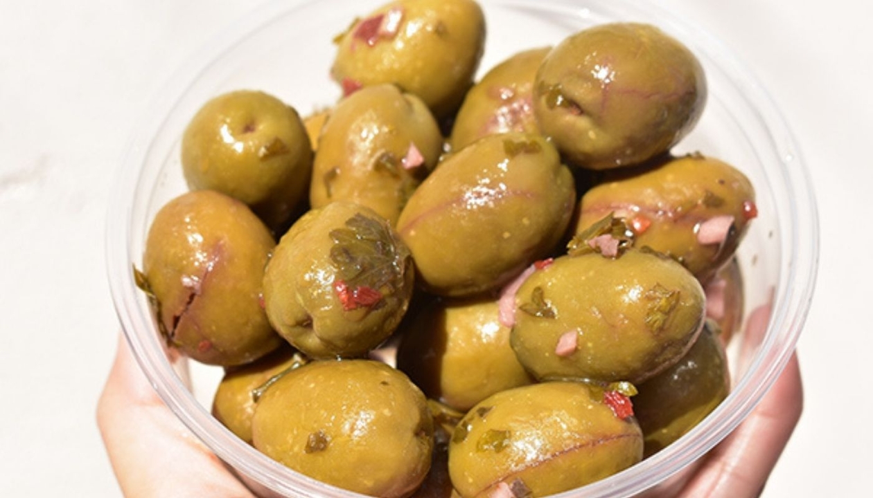 Order Cracked Olives food online from Mickey Deli store, Hermosa Beach on bringmethat.com
