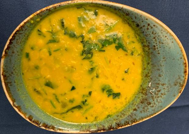 Order Yellow Lentils With Spinach - 32oz (V) (GF) food online from Raag Indian Cuisine store, Minneapolis on bringmethat.com