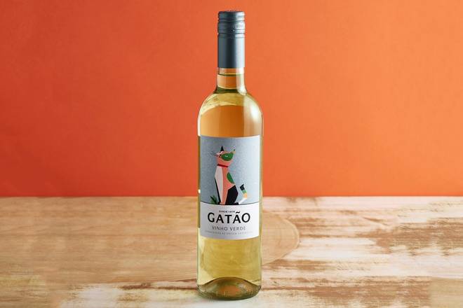 Order Gatao Vinho Verde White Wine food online from Nando Peri-Peri store, Washington on bringmethat.com