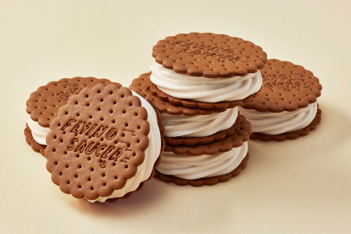 Order Flying Saucers® (6-Pack) food online from Carvel store, Williston Park on bringmethat.com