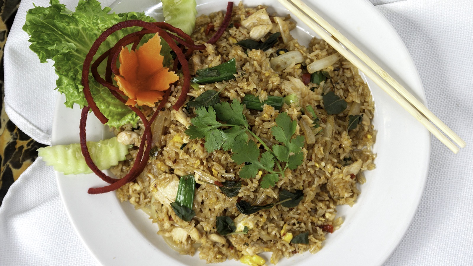 Order 3.2. Basil Fried Rice  food online from Bangkok Bay store, Lima on bringmethat.com