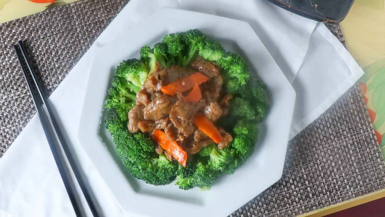 Order Broccoli Beef food online from Ming Restaurant store, Belvedere Tiburon on bringmethat.com