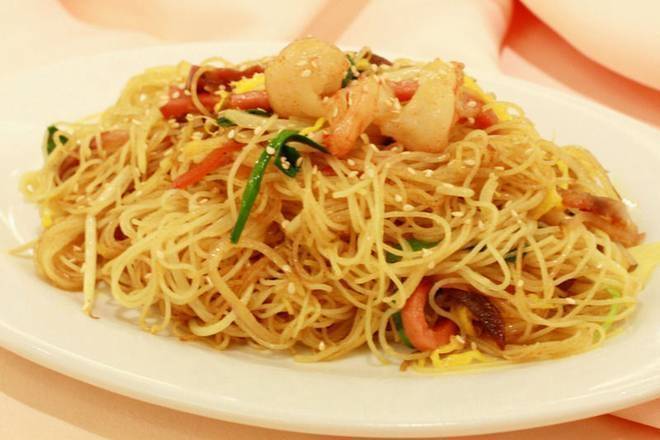 Order F3.星洲炒米粉Singapore Rice Noodle food online from Taste of North China store, Jersey City on bringmethat.com