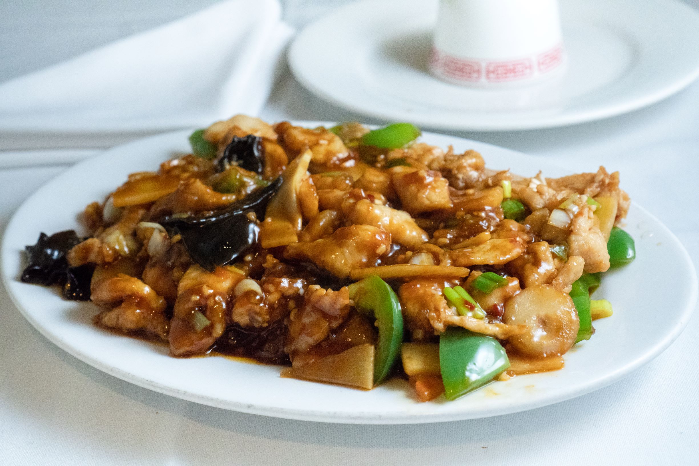 Order 36. Chicken with Garlic Sauce food online from SzeChwan Inn Chinese Restaurant store, Canoga Park on bringmethat.com