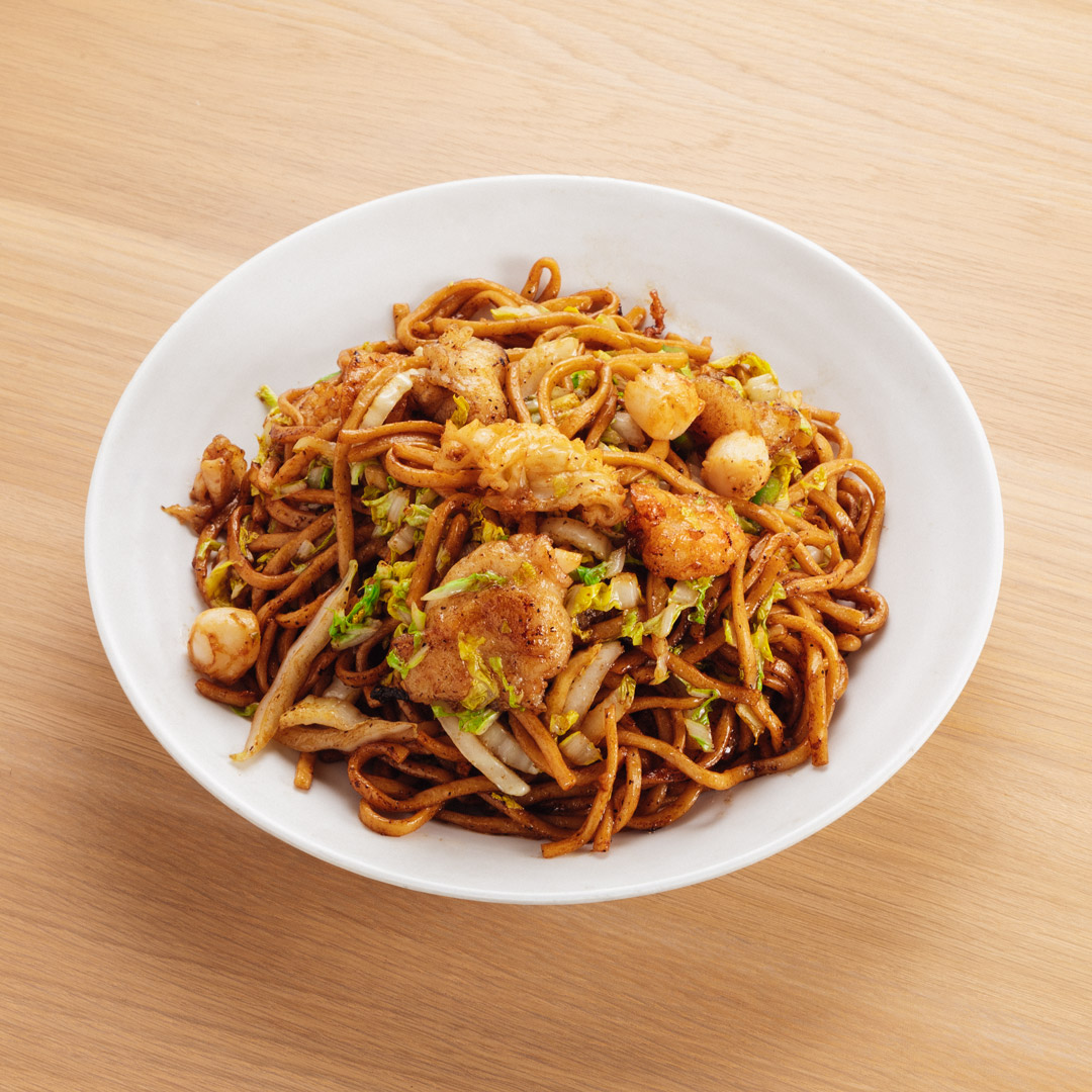 Order 78. Seafood Chow Mein with Black Pepper Sauce food online from Tasty Noodle House store, Irvine on bringmethat.com