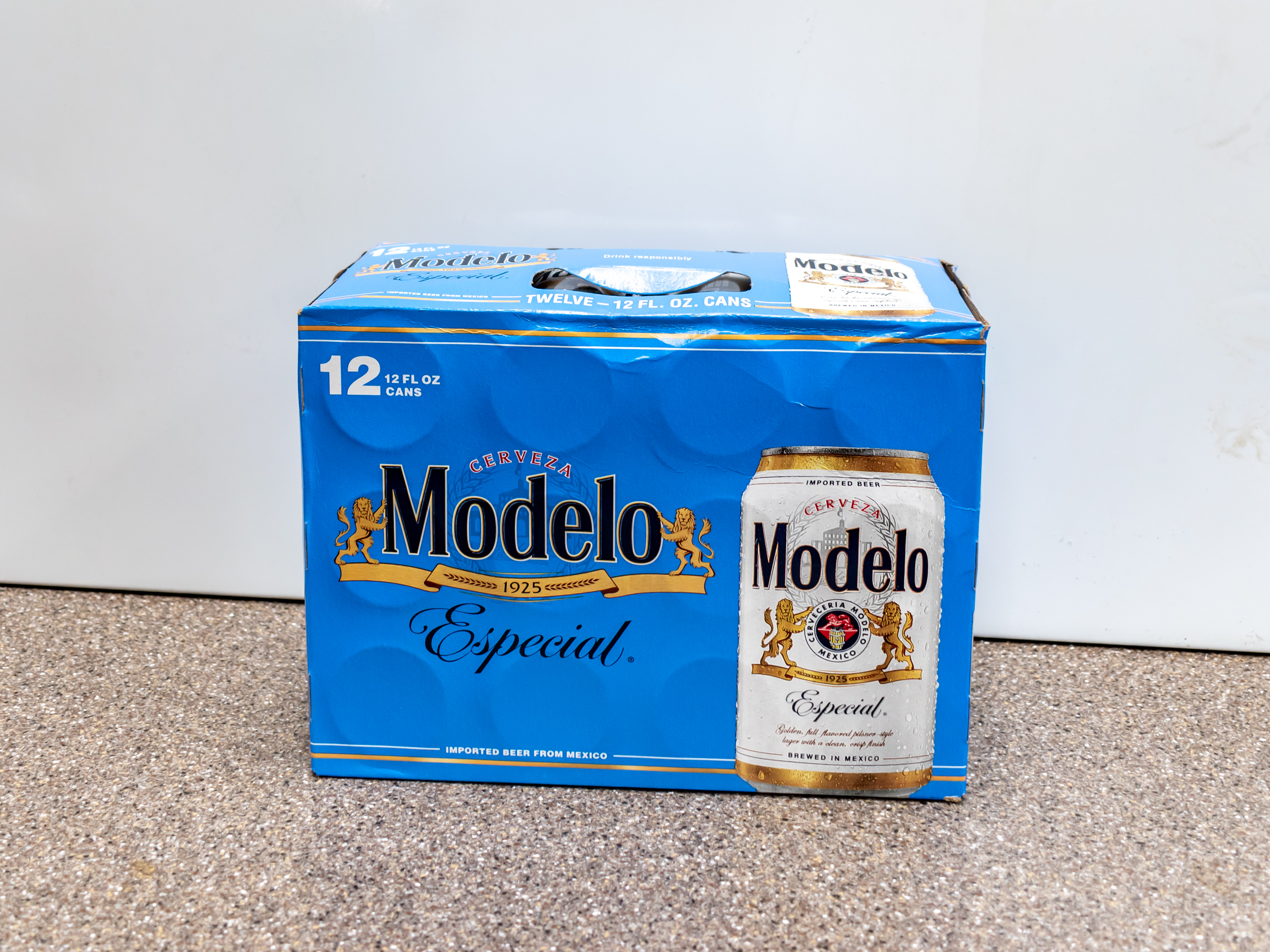 Order Modelo Especial Beer, 24 oz. Can - 12 Pack food online from Kangaroo Food Mart store, Cathedral City on bringmethat.com