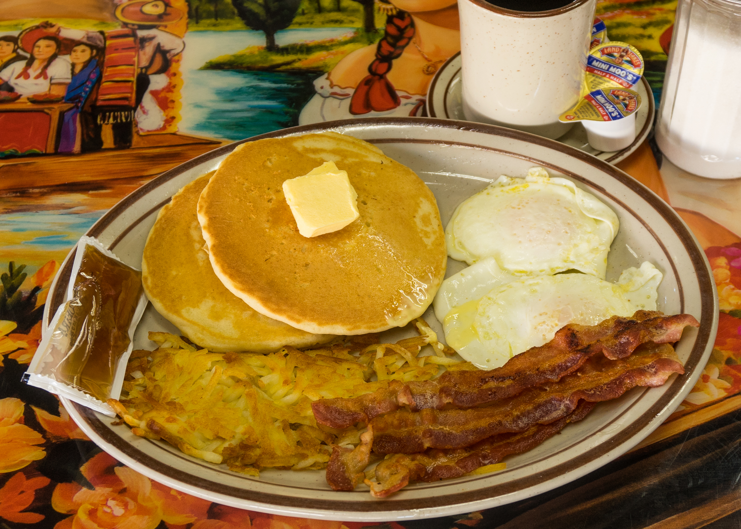 Order Desayuno con Pancake food online from La Familia store, El Paso on bringmethat.com