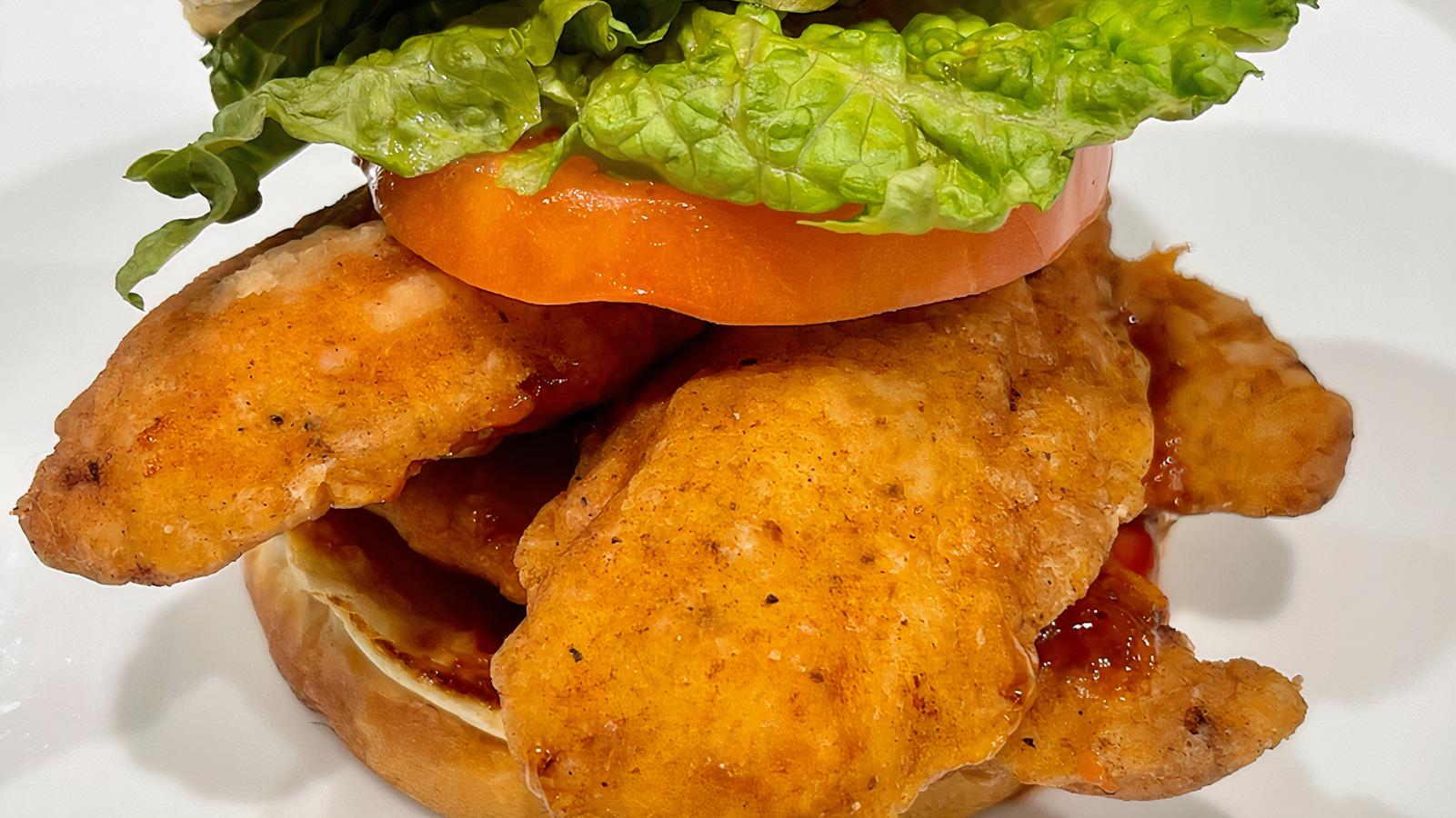 Order Fried Chicken Tender Sandwich food online from Foodhaul store, Chicago on bringmethat.com