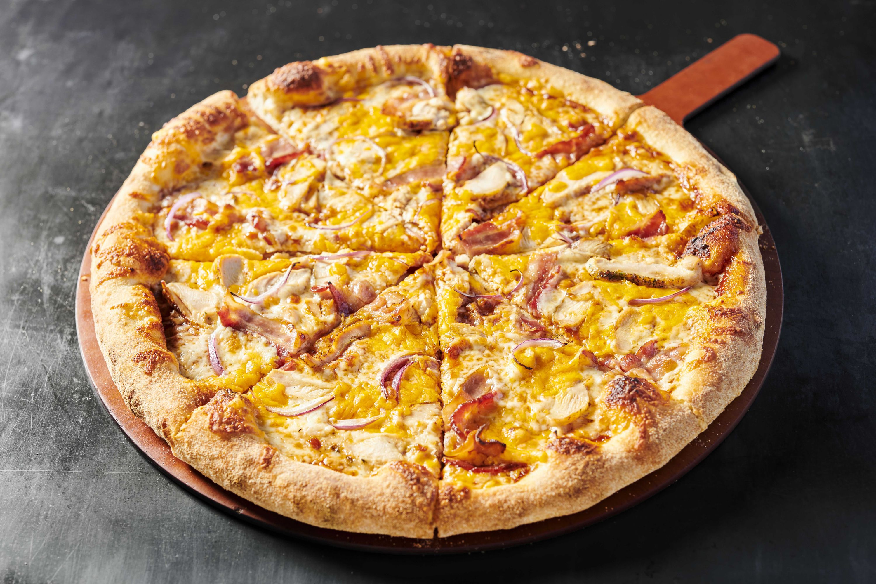 Order 13" BBQ Chicken Pizza food online from Flippers Pizzeria store, Saint Petersburg on bringmethat.com