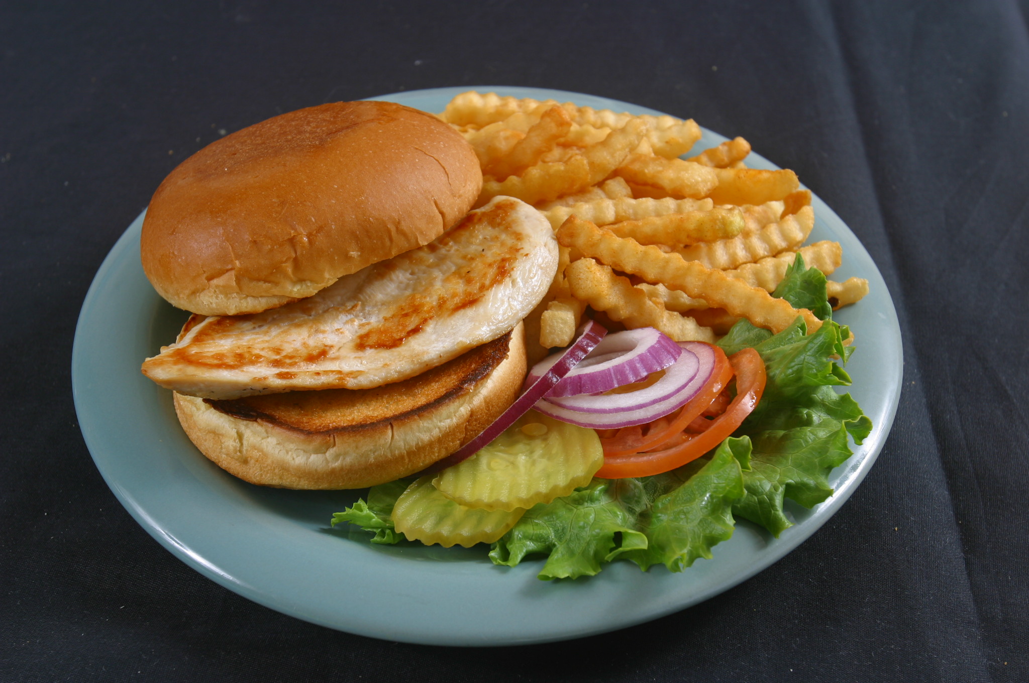 Order Grilled Chicken Sandwich food online from Masons Chicken & Seafood store, Desoto on bringmethat.com